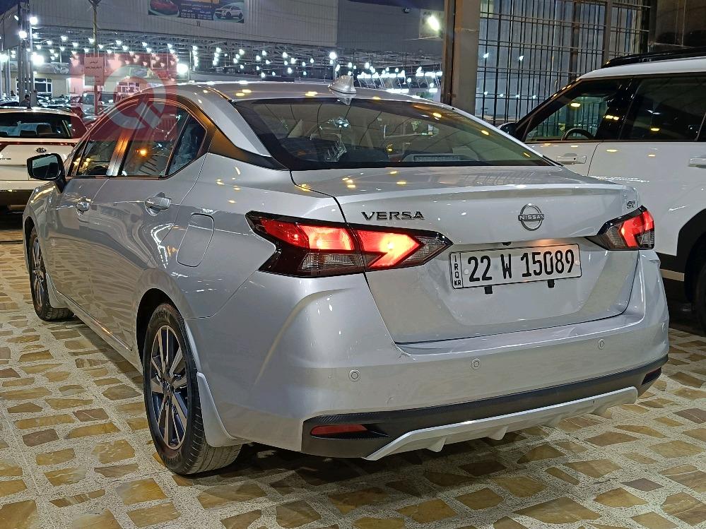 نیسان ڤێرسا